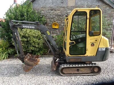 VOLVO EC15B, 1.5T USED MINI DIGGER, FULL CAB, EXCAVATOR, 3 buckets & hitch